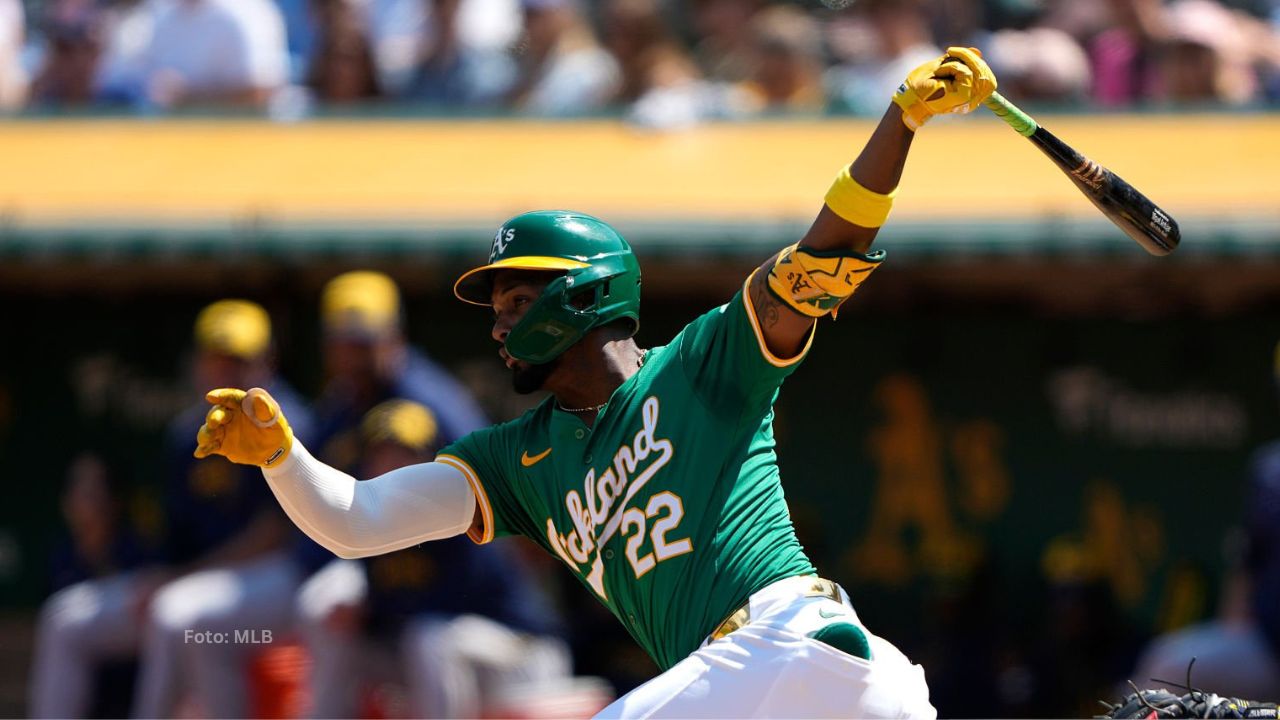 Miguel Andújar con Oakland Athletics