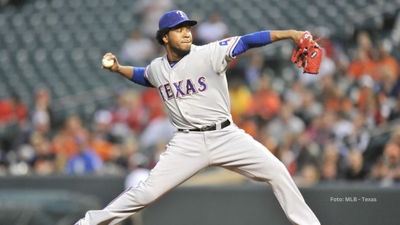 Neftalí Feliz en la lomita con Texas Rangers