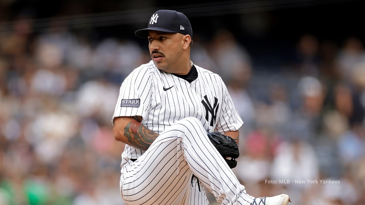 Nestor Cortes lanzando con New York Yankees