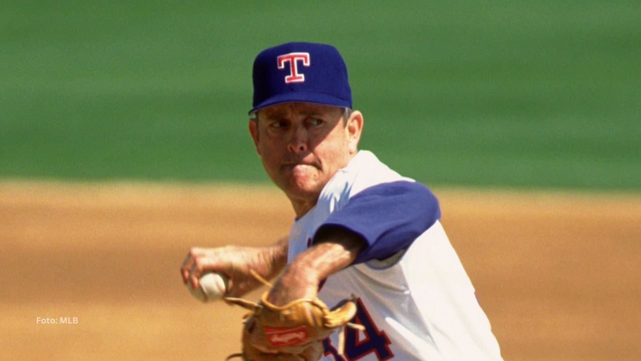 Nolan Ryan lidera el departamento de ponches en MLB y lanzó siete juegos sin hit durante su carrera.