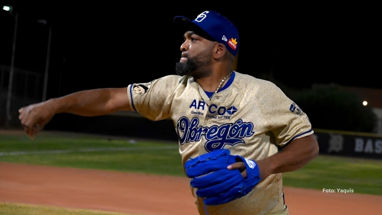 Odrisamer Despaigne lanzando con Yaquis de Obregon