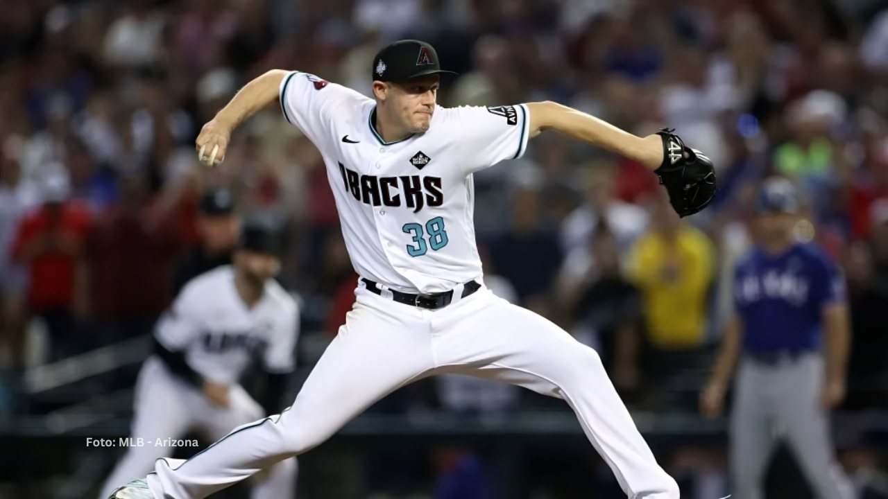 Paul Sewald en la lomita con Arizona Diamondbacks