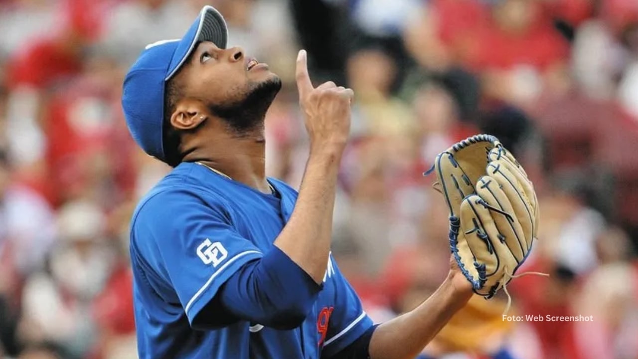 En diciembre del 2024, el serpentinero Raidel Martínez, firmó un contrato histórico con Yomiuri Giants.