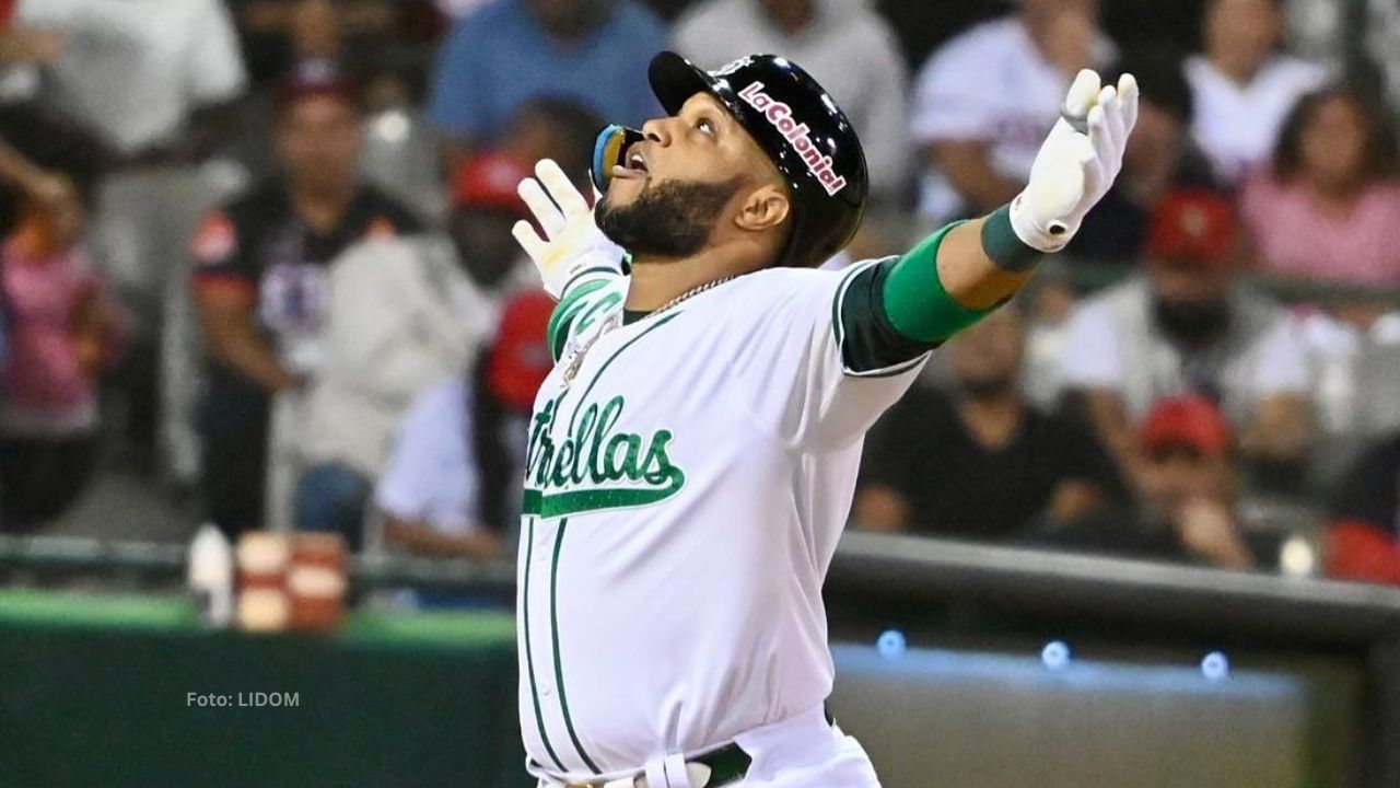 Robinson Canó, Estrellas Orientales