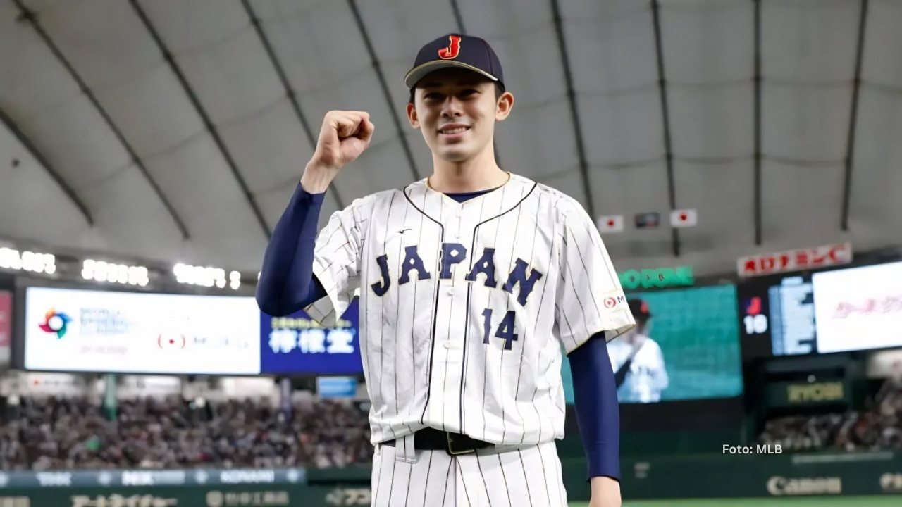 Roki Sasaki con el conjunto de Japón