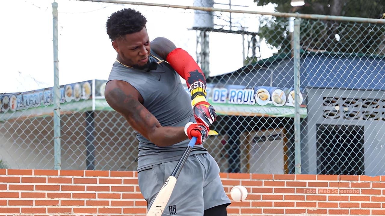 Ronald Acuña Jr cambió su enfoque de trabajo y se encuentra preparando su físico en Barquisimeto, Venezuela.