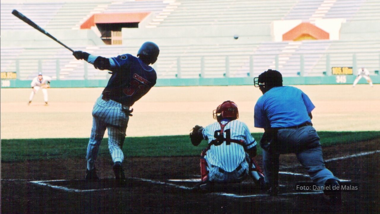 Juego de beisbol cubano