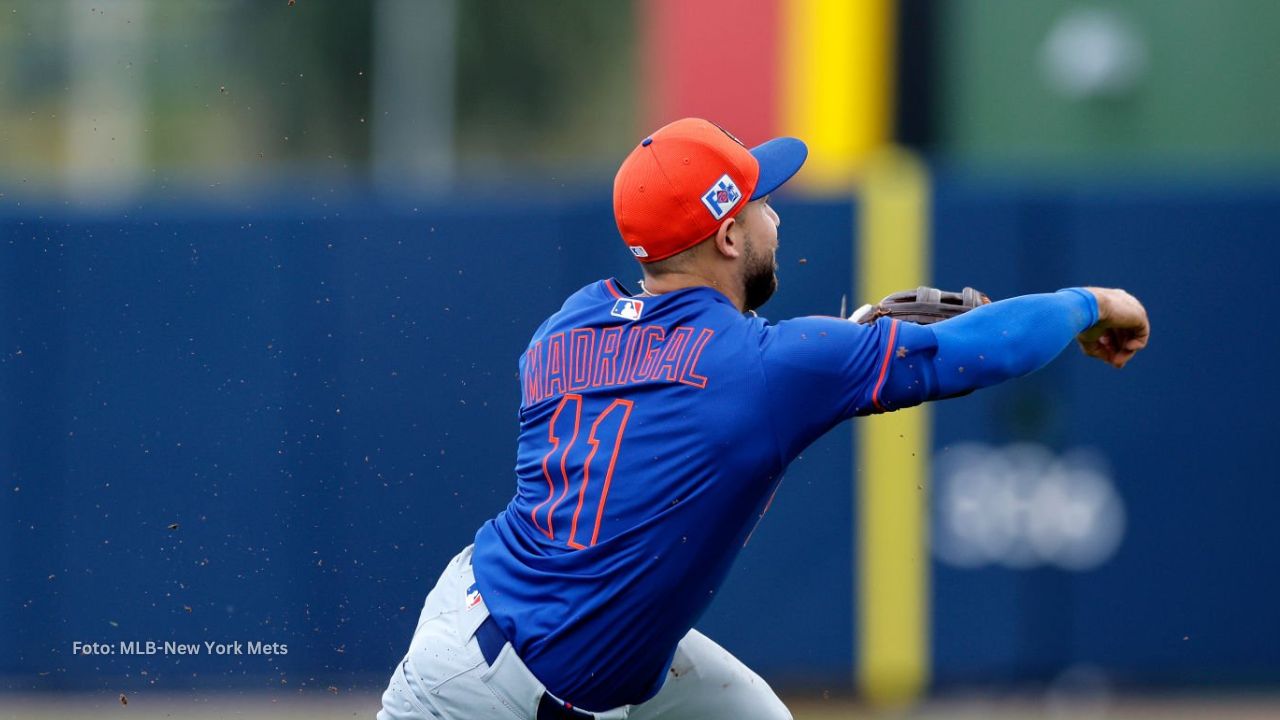 Nick Madrigal en una jugada defensiva con New York Mets