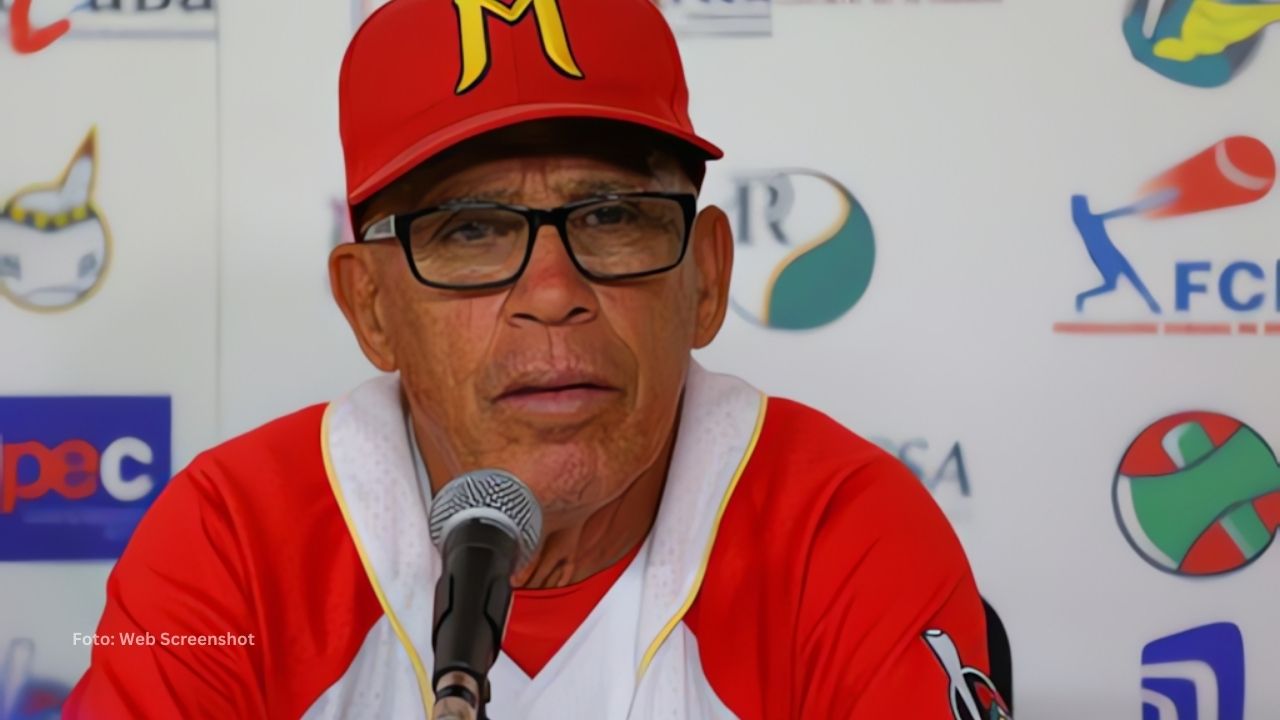 Armando Ferrer con uniforme de Matanzas