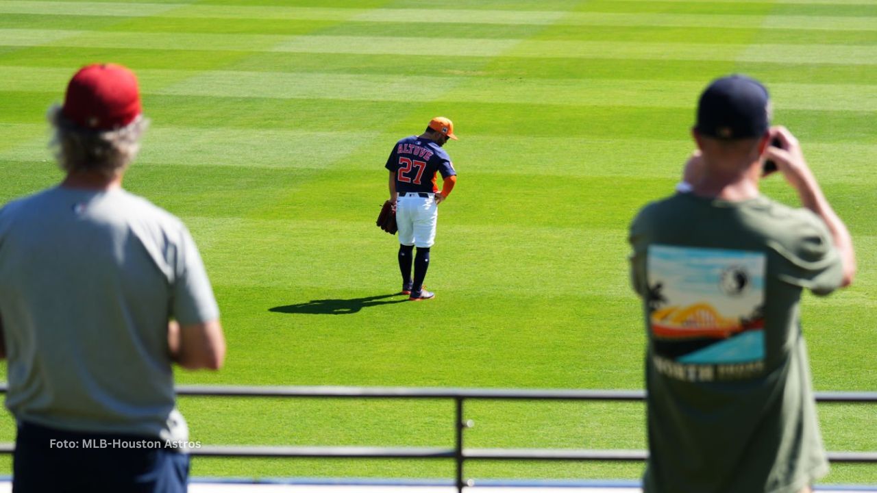 Jose Altuve en la defensa con Houston Astros