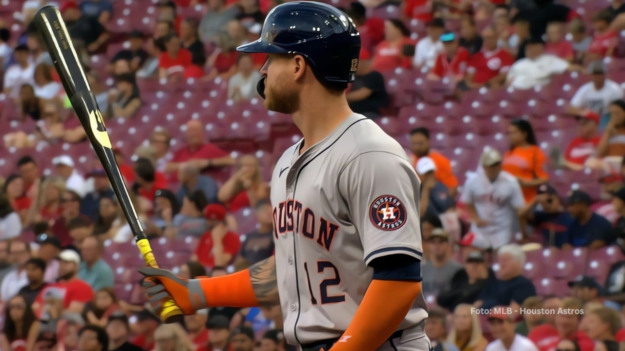 Ben Gamel bateando con Houston Astros