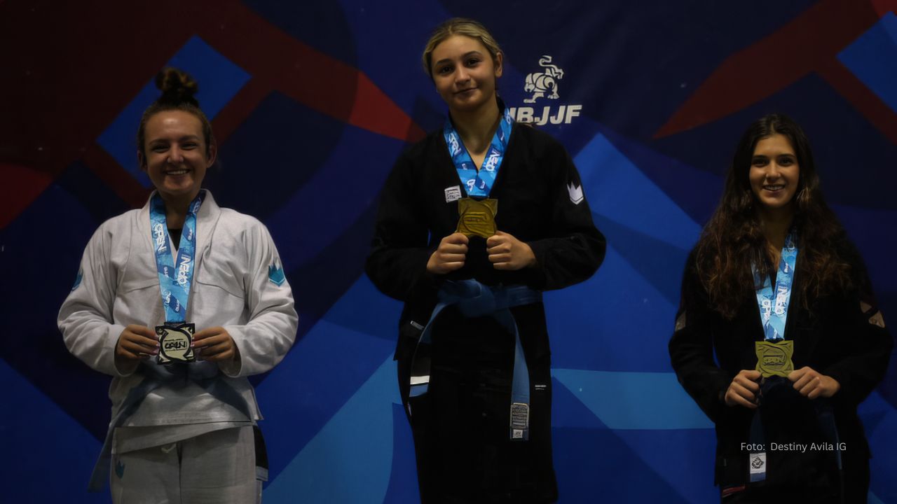 Destiny Avila mostró su superiodad en el campeonato de mayores al derrotar a dos rivales de tres por sumisión.