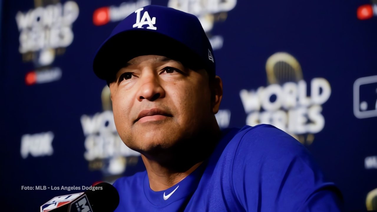 Dave Roberts en una conferencia de prensa