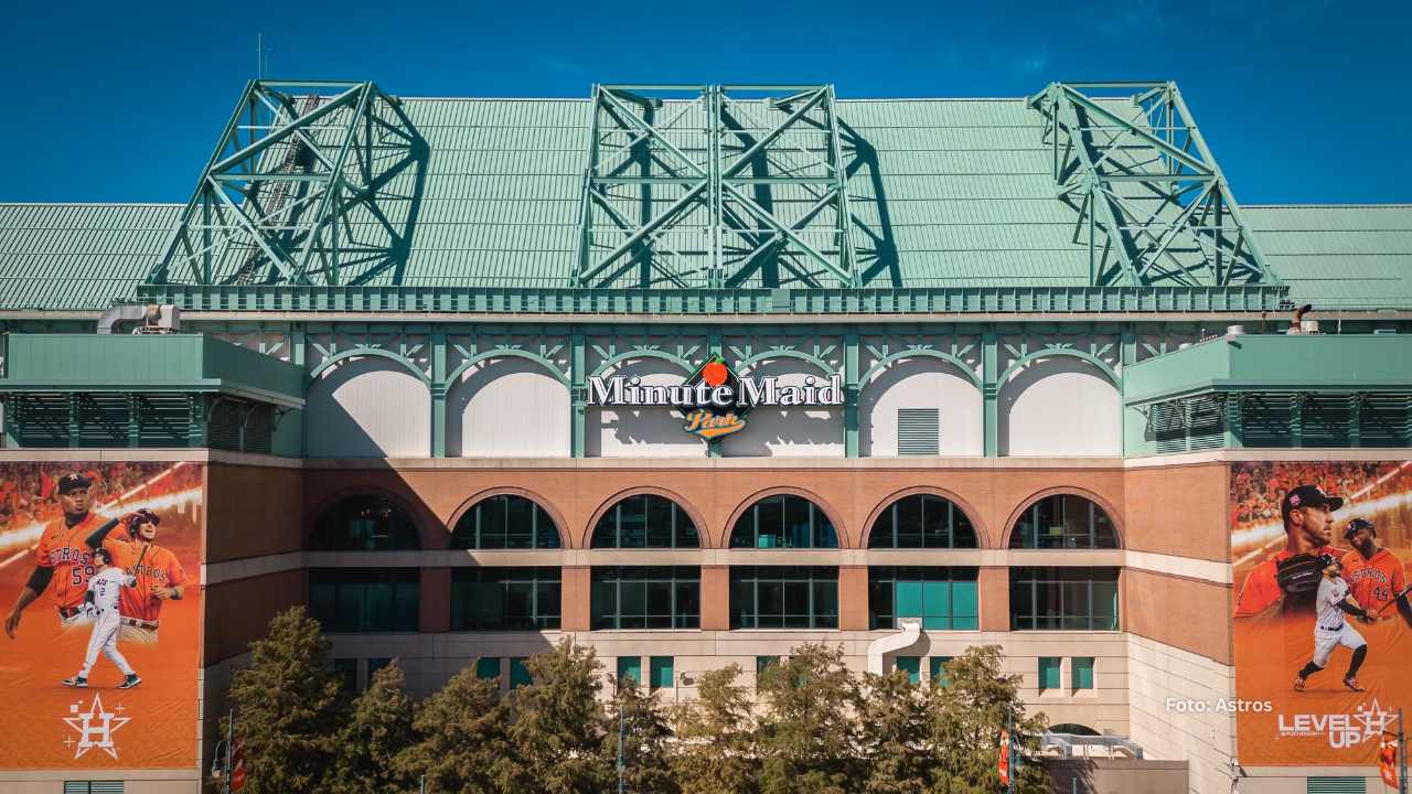 Originalmente conocido como Enron Field, el estadio de Houston Astros abrió sus puertas en 1999.