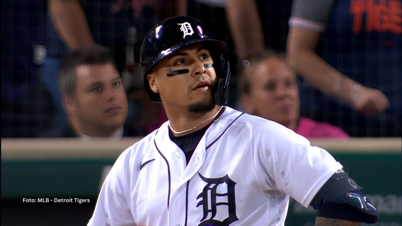 Javier Báez con el uniforme de Detroit Tigers