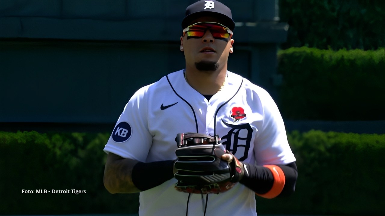 Javier Báez en un juego con Detroit Tigers