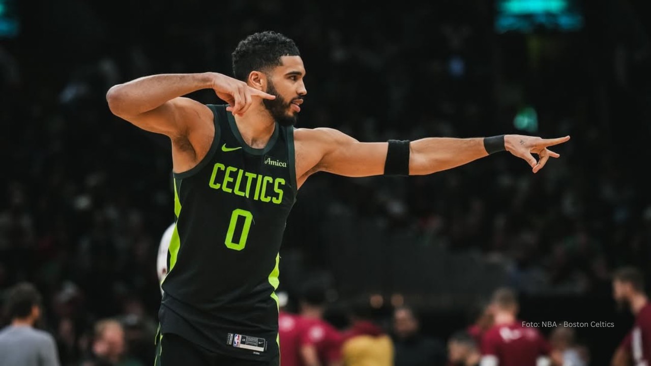 Jayson Tatum con uniforme de Boston Celtics