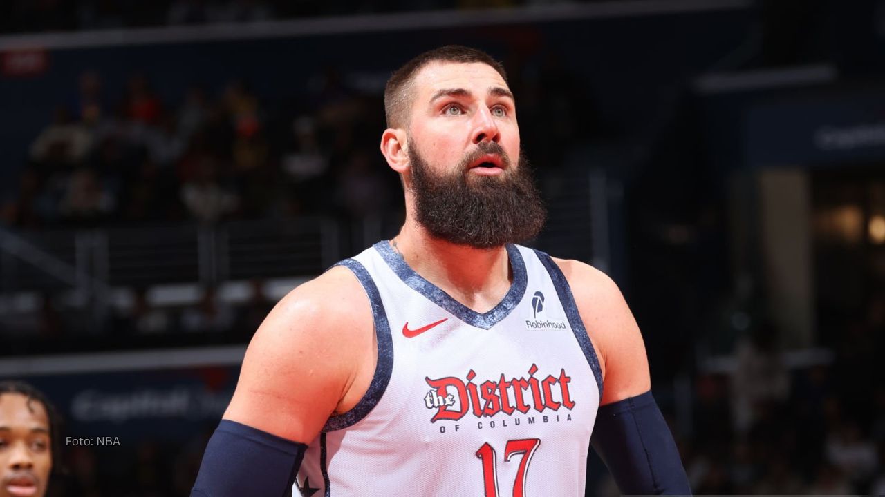 Jonas Valanciunas lleva sus buenos números a Sacramento Kings