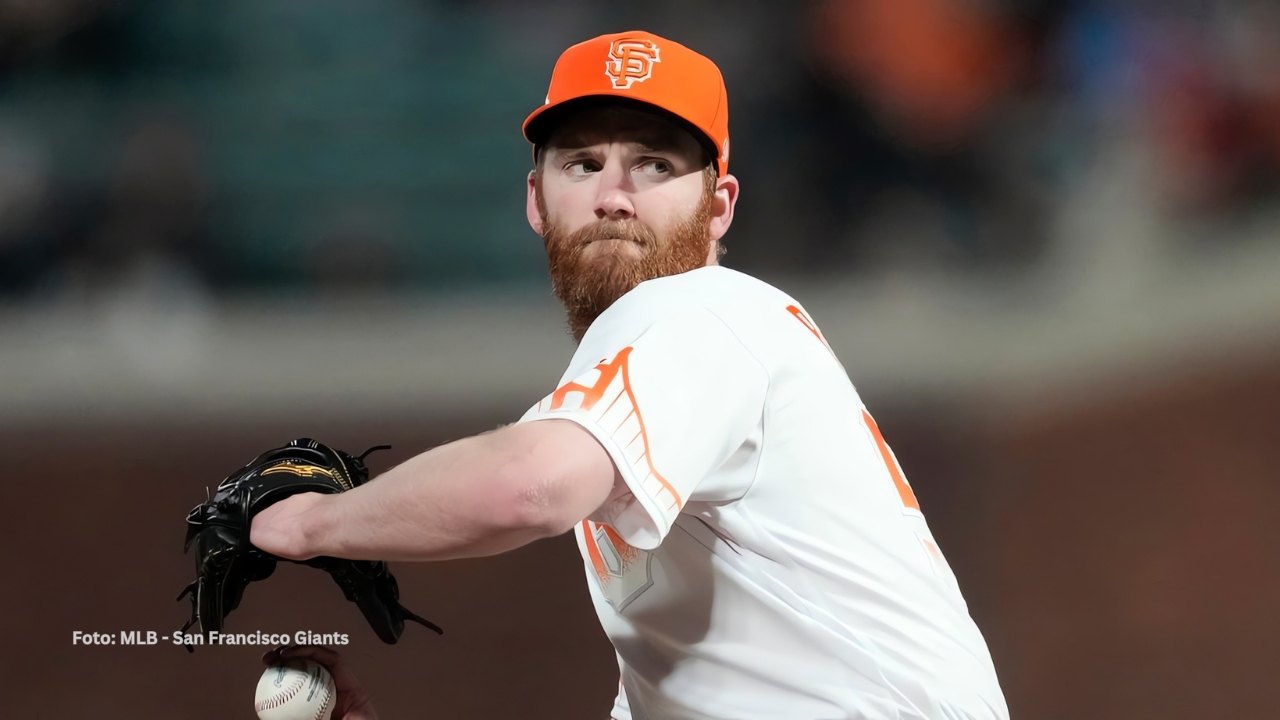 Jonh Brebbia lanzando con San Francisco Giants