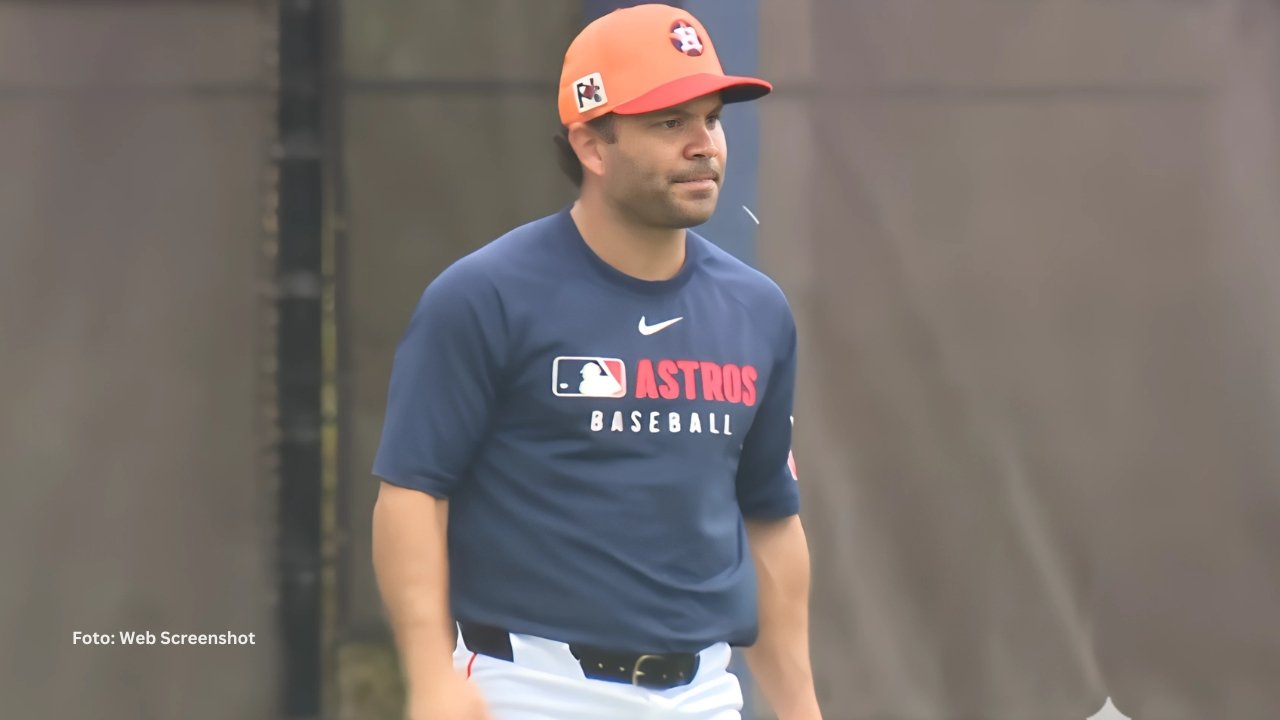 Jose Altuve en los jardines con Houston Astros