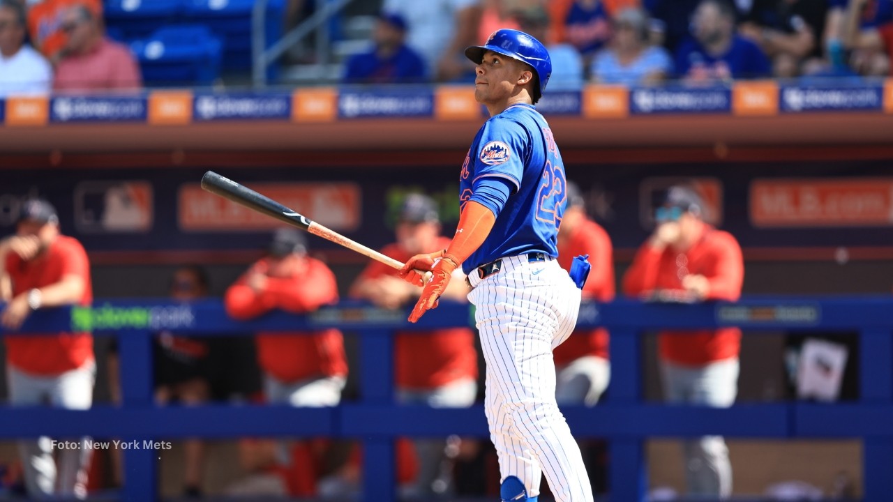 Juan Soto bateando con New York Mets