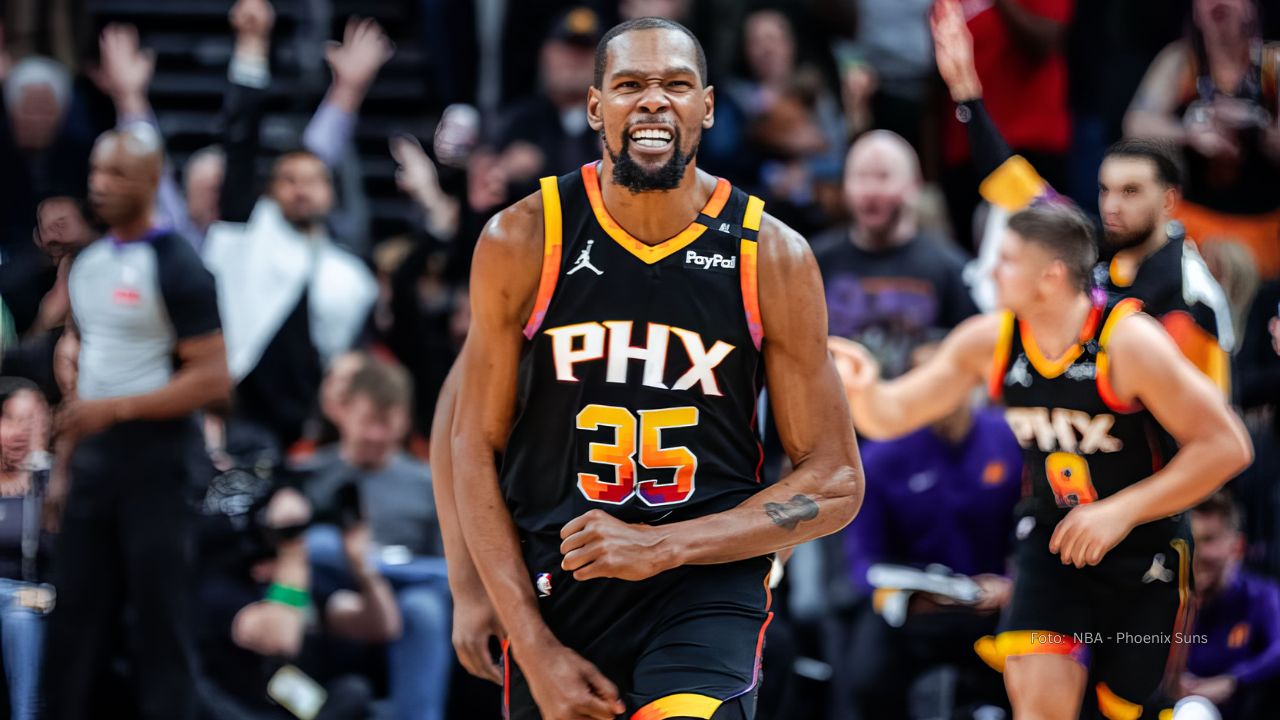 Kevin Durant se mostró efectivo al totalizar 34 puntos frente a Memphis Grizzlies con grandes porcentajes de acierto.