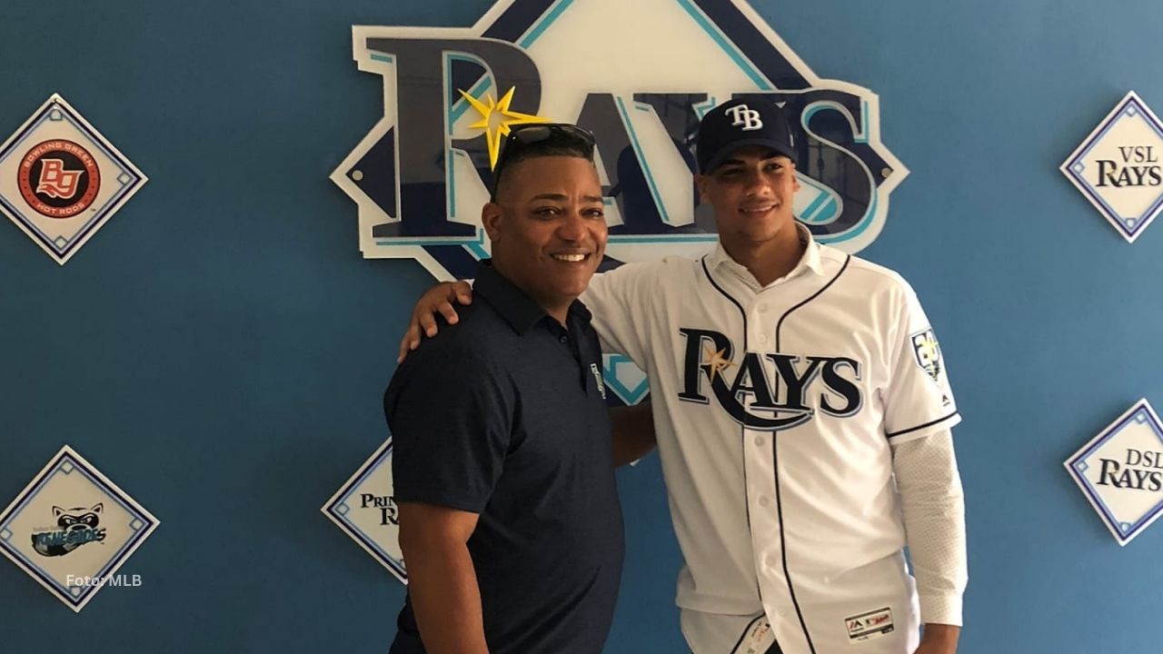 Los Angeles firman a pitcher cubano Sandy Gastón