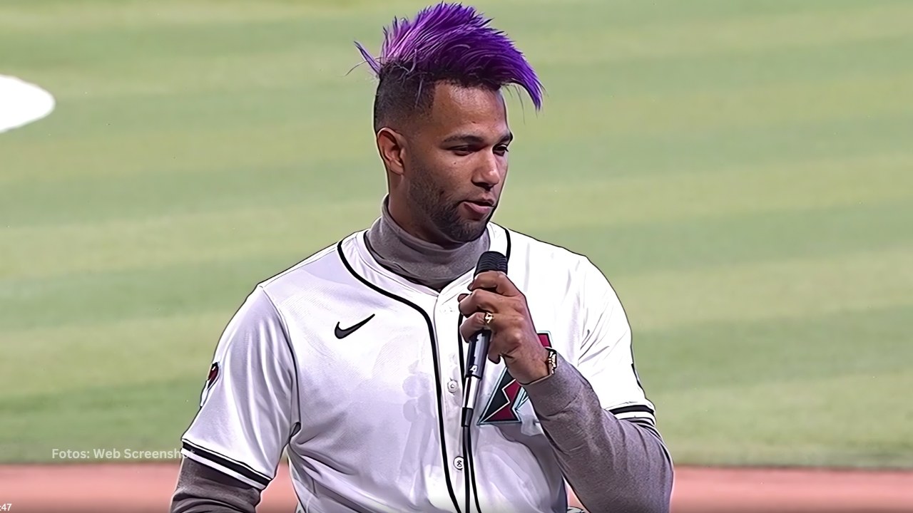 Lourdes Gurriel hablando en el Fan Fest de Arizona Diamondbacks