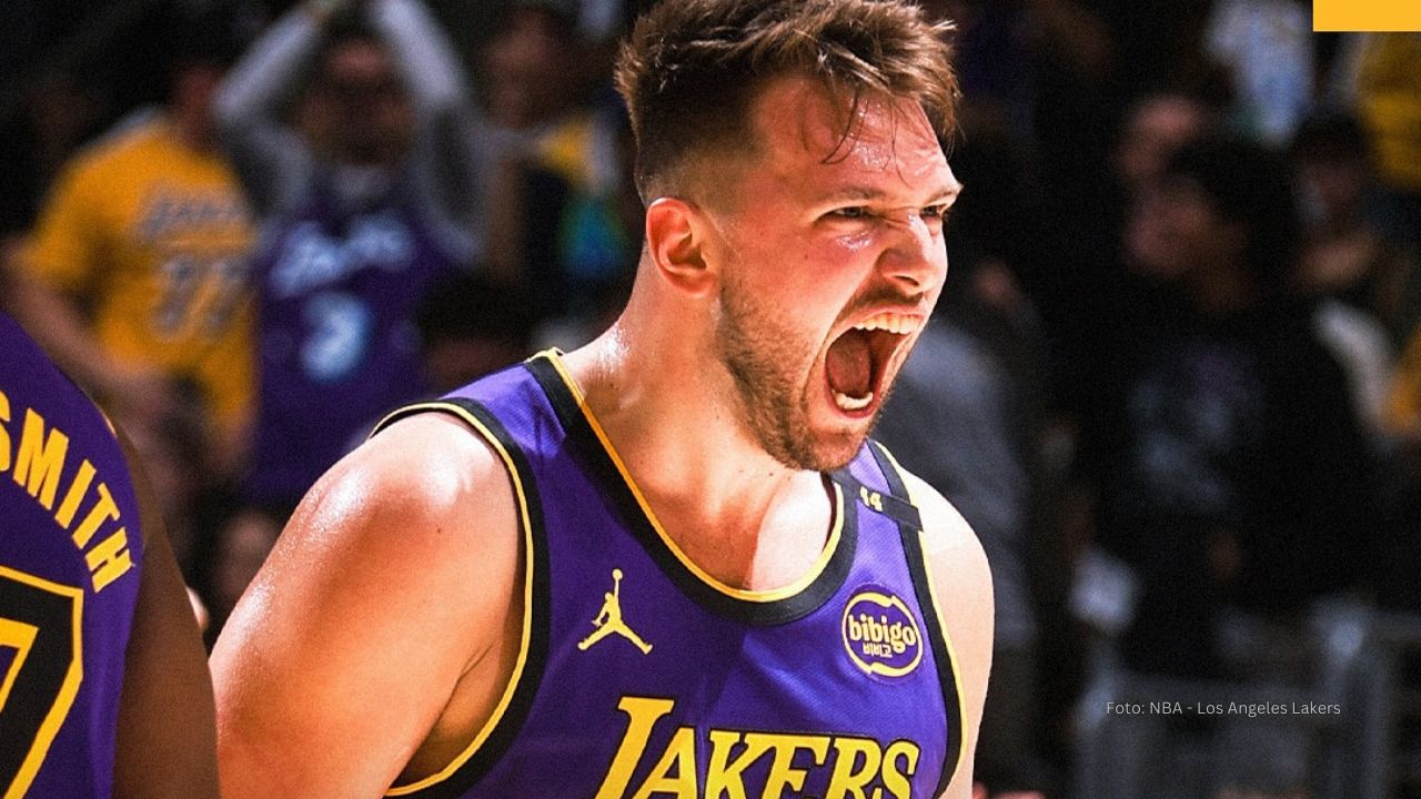 Luka Doncic tuvo una noche espectacular al concretar un triple-doble que le dio la victoria a Los Angeles Lakers sobre Mavericks.