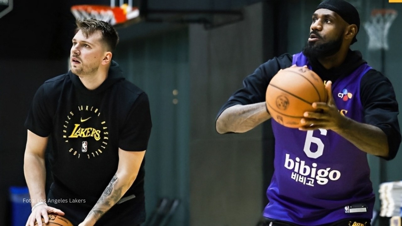 Luka Doncic practicando con LeBron James