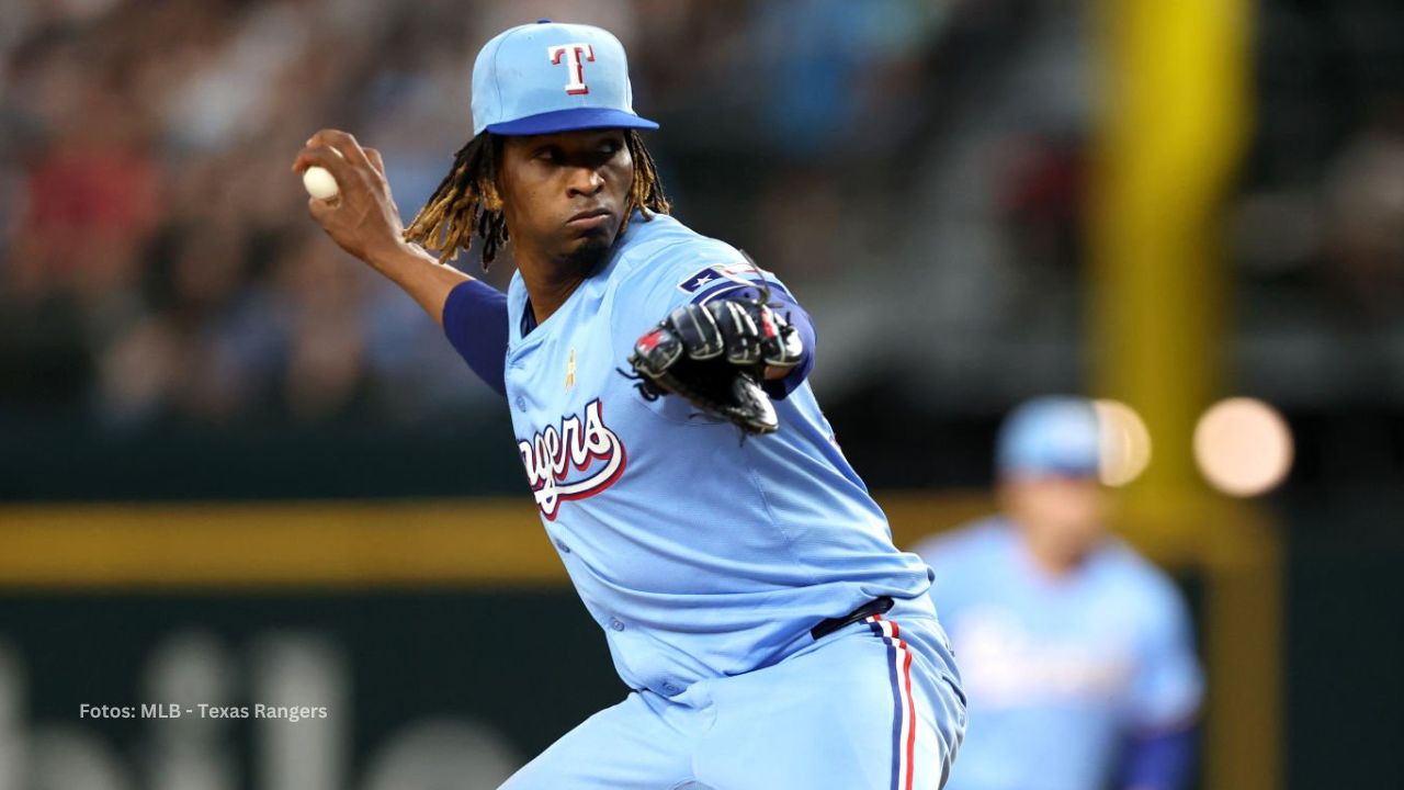 José Ureña lanzando para Texas Rangers, New York Mets