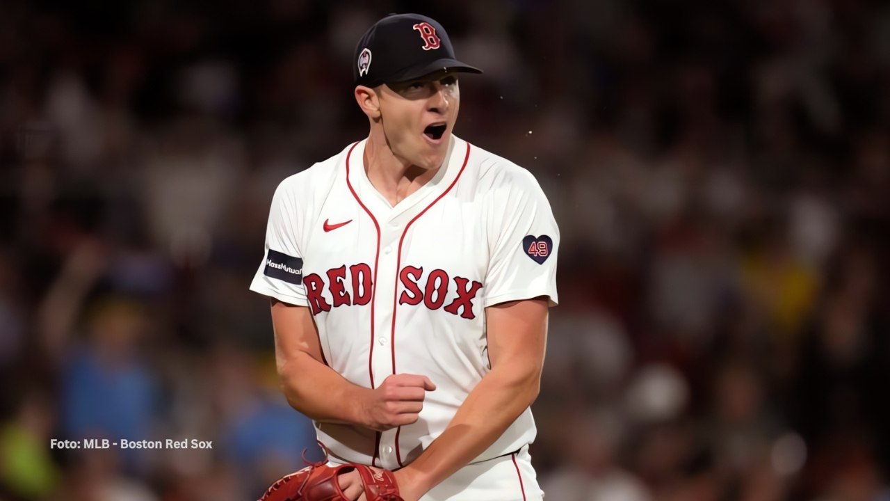 Nick Pivetta con el uniforme de Boston Red Sox