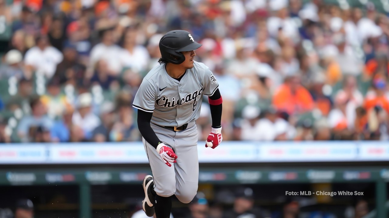 Nicky López corriendo las bases con Chicago White Sox. Chicago Cubs