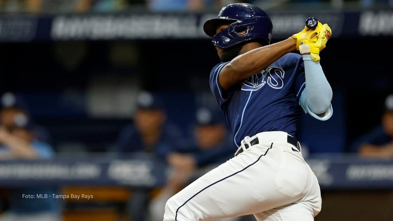 Osleivis Basabe bateando con Tampa Bay Rays