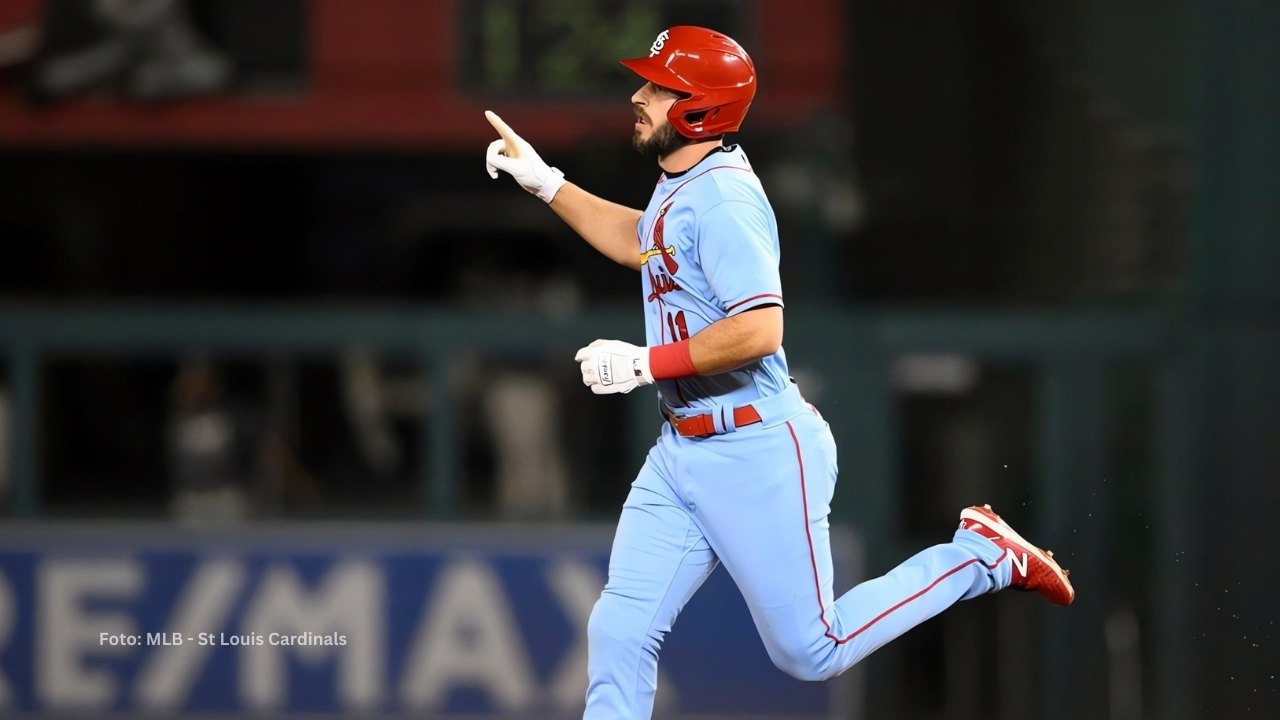 Paul De Jong recorre las bases con St. Louis Cardinals. Washington Nationals