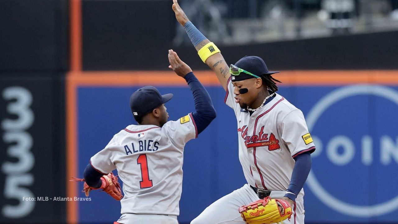 Ronald Acuña Jr. mantiene su carisma intacto y así lo demuestra en el campo de entrenamiento de Atlanta.