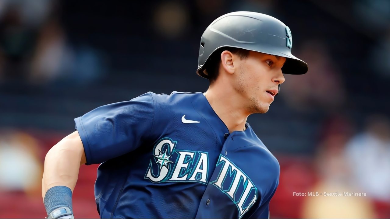 Sam Haggerty recorriendo las bases con Seattle Mariners