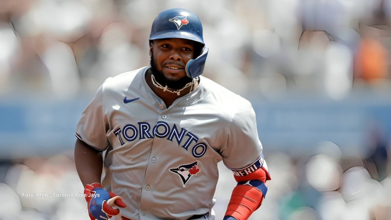 Vladimir Guerrero Jr. recorriendo las bases con Toronto Blue Jays