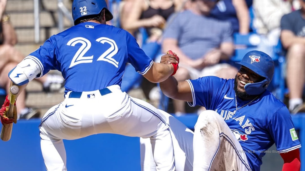 Vladimir Guerrero Jr con uniforme de Toronto Blue Jays