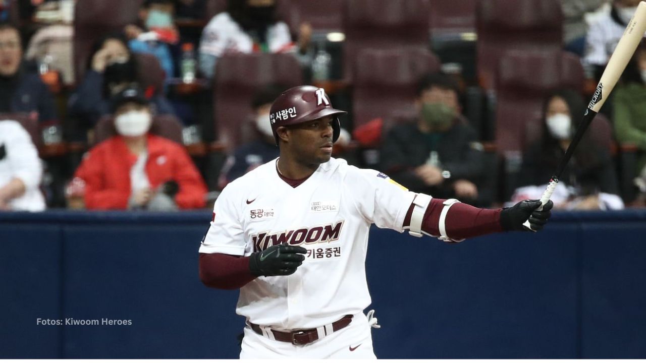 Yasiel Puig continua su ardua preparación de cara a la temporada 2025 de la KBO.