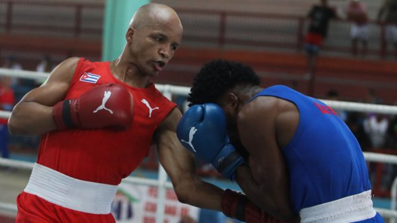 Dos de las grandes figuras del boxeo cubano de hoy, Roniel Iglesias y Erislandy Álvarez, sostendrán enfrentamientos próximos.