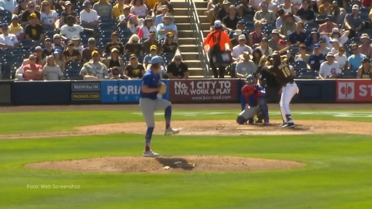 Yuli Gurriel conecta su 2do hit con San Diego