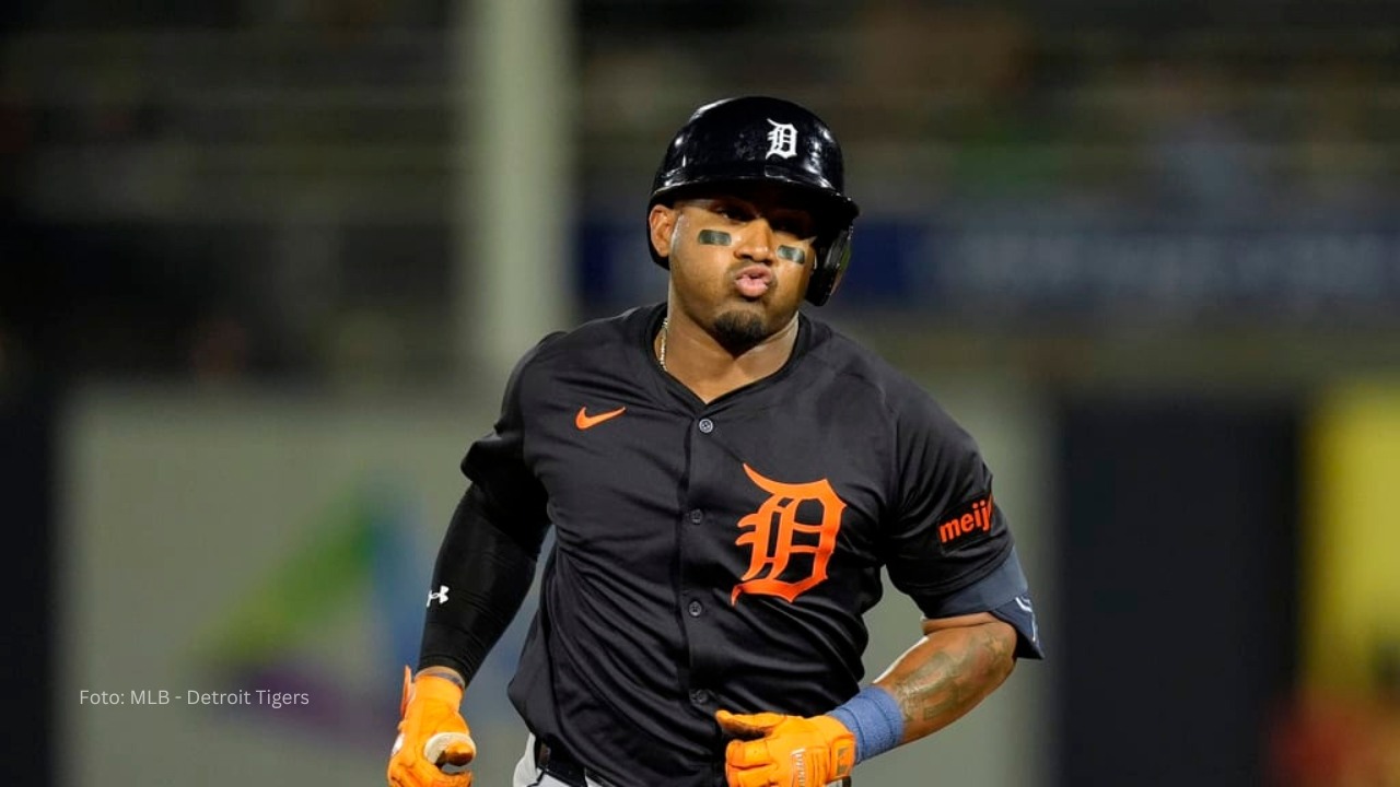 Andy Ibañez recorre las bases con Detroit Tigers