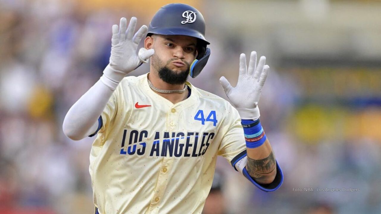 Andy Pages con uniforme de Los Angeles Dodgers