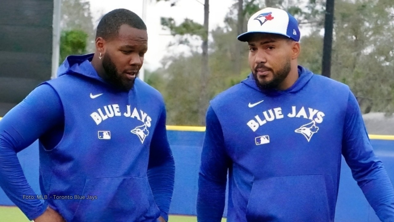 Vladimir Guerrero Jr junto a Anthony Santander