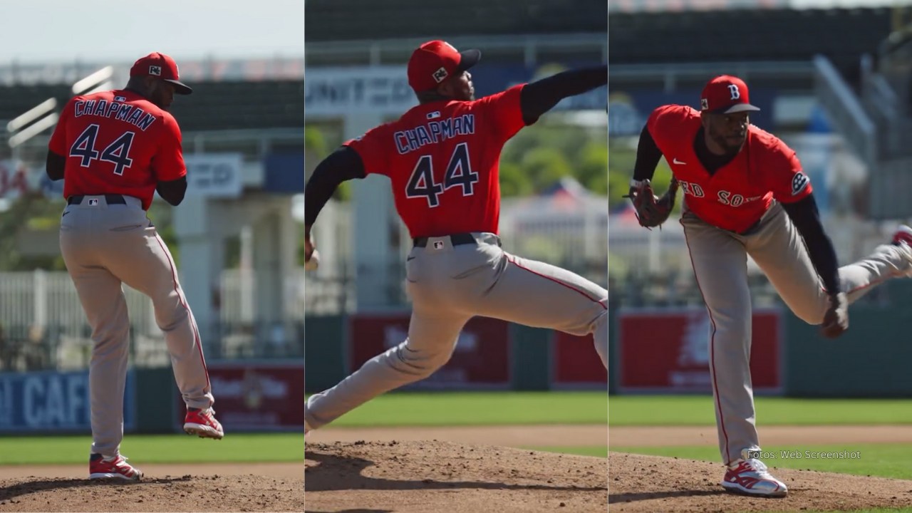 Aroldis Chapman lanzando con Boston Red Sox