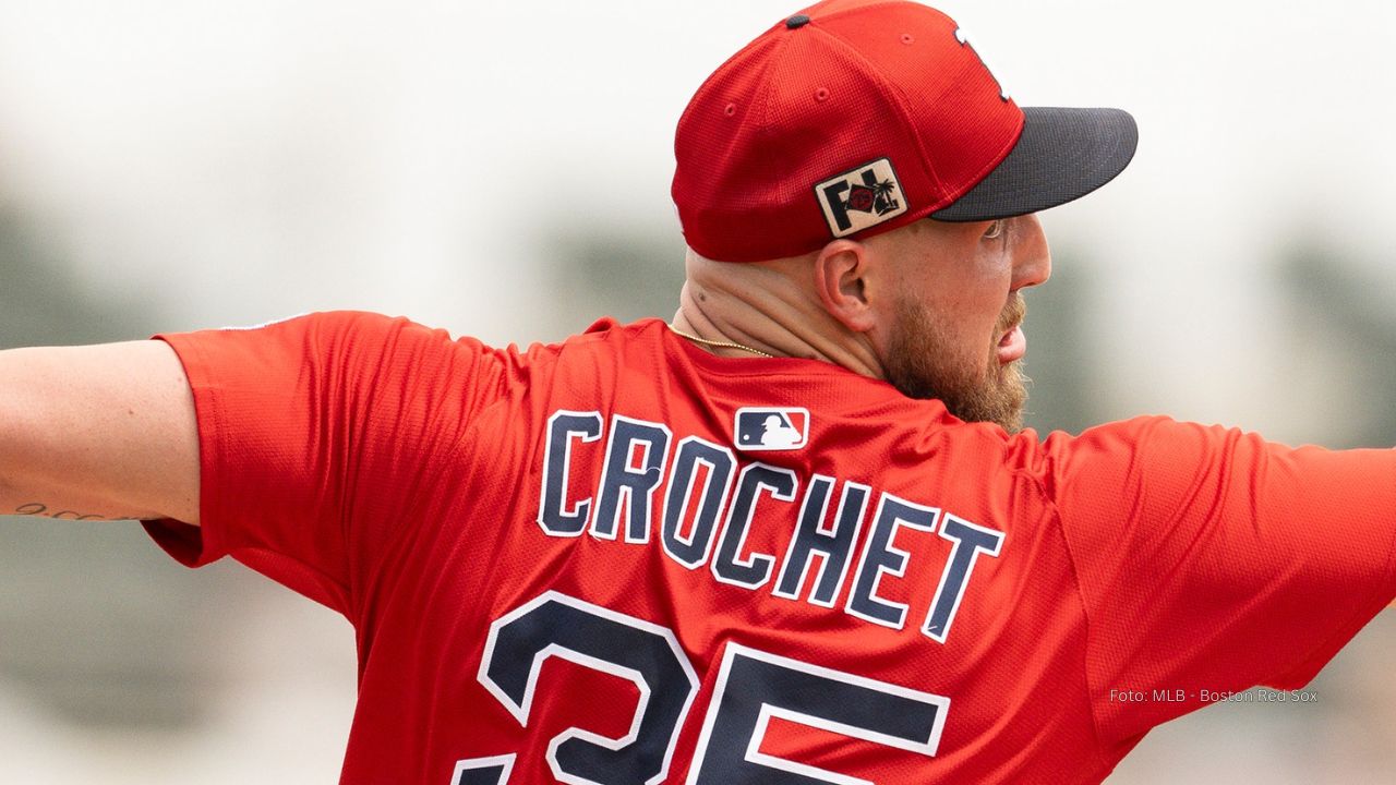 Garrett Crochet con uniforme de Boston Red Sox