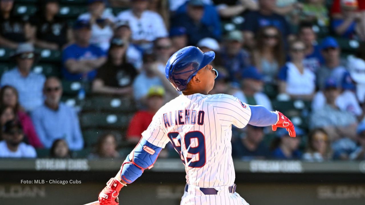 Pablo Aliendo con el uniforme de Chicago Cubs