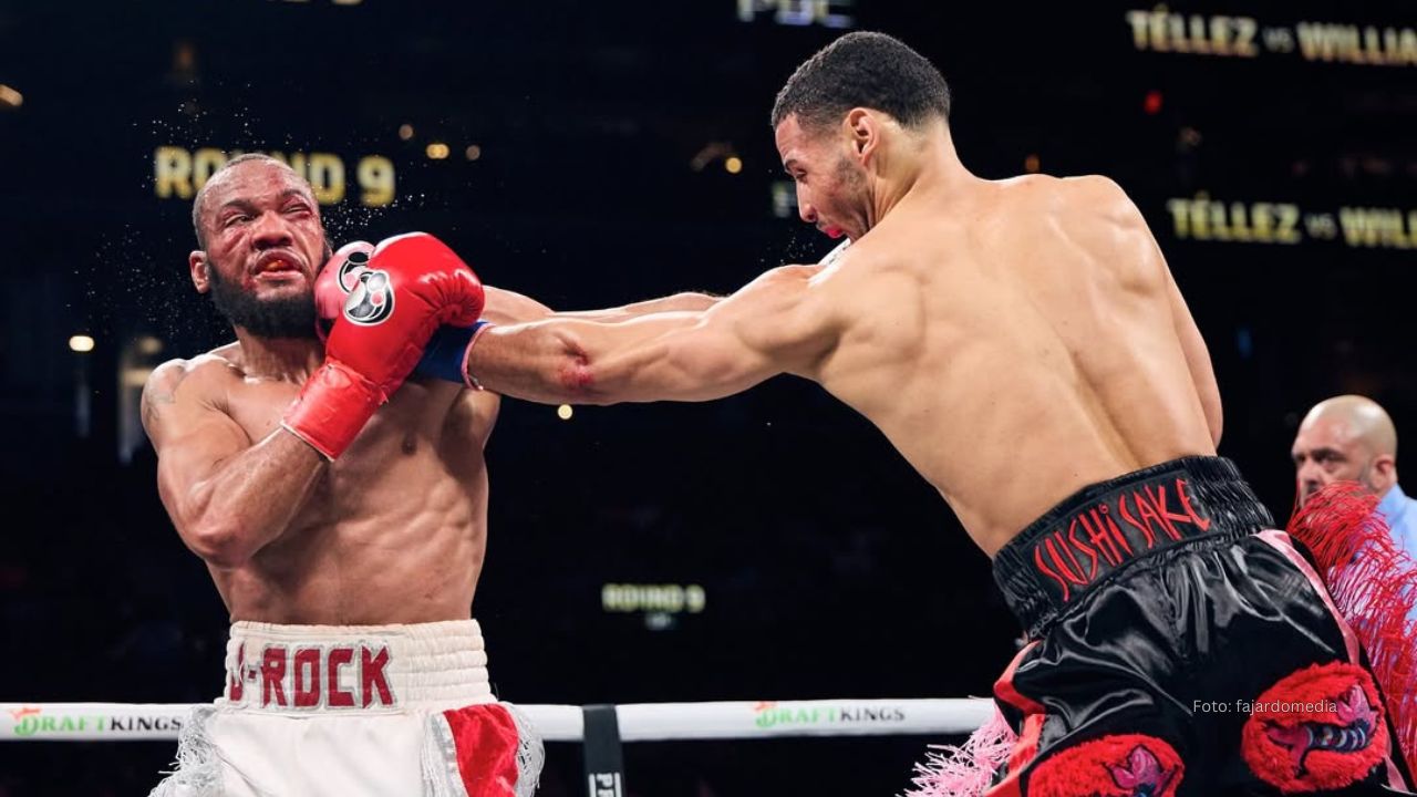 Cubano Yoenis Téllez en pelea de boxeo