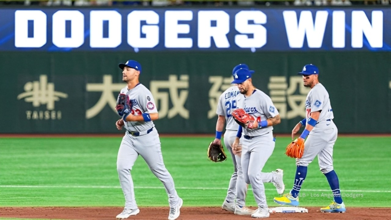 Jugadores de Dodgers celebran triunfo